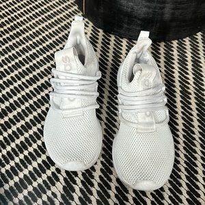 Adidas laceless tennis shoes